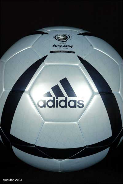 Adidas Roteiro Official Match Ball of UEFA EURO 2004.jpg